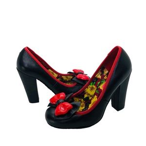 Betseyville XOX Betsey Black & Red Bow Pin-Up Heel Shoes Size 7.5M